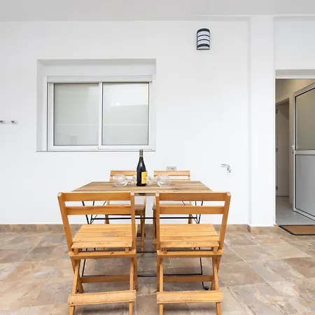 Home2book Modern Indoor Terrace, La Laguna *