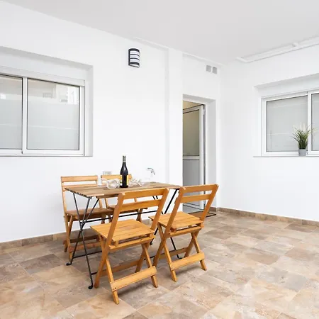 Home2book Modern Indoor Terrace, Apartment La Laguna (Tenerife)